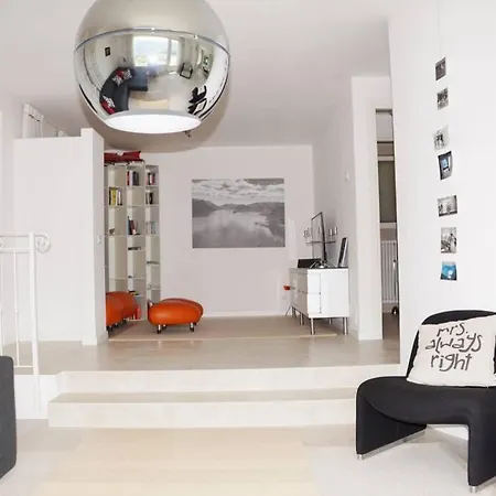 Panoramica Private Sleeps 8-by Italian لينّو